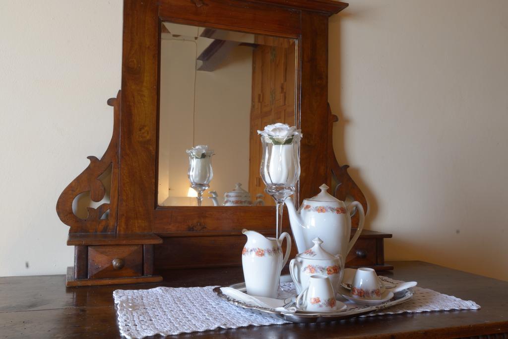 Agriturismo Borgo Del Papa Badia  ภายนอก รูปภาพ