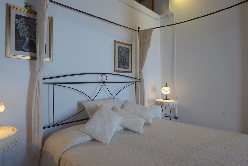 Agriturismo Borgo Del Papa Badia  ภายนอก รูปภาพ