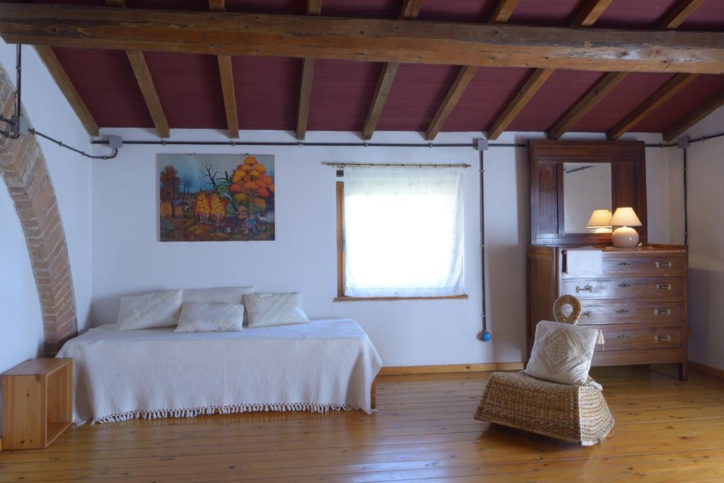 Agriturismo Borgo Del Papa Badia  ภายนอก รูปภาพ