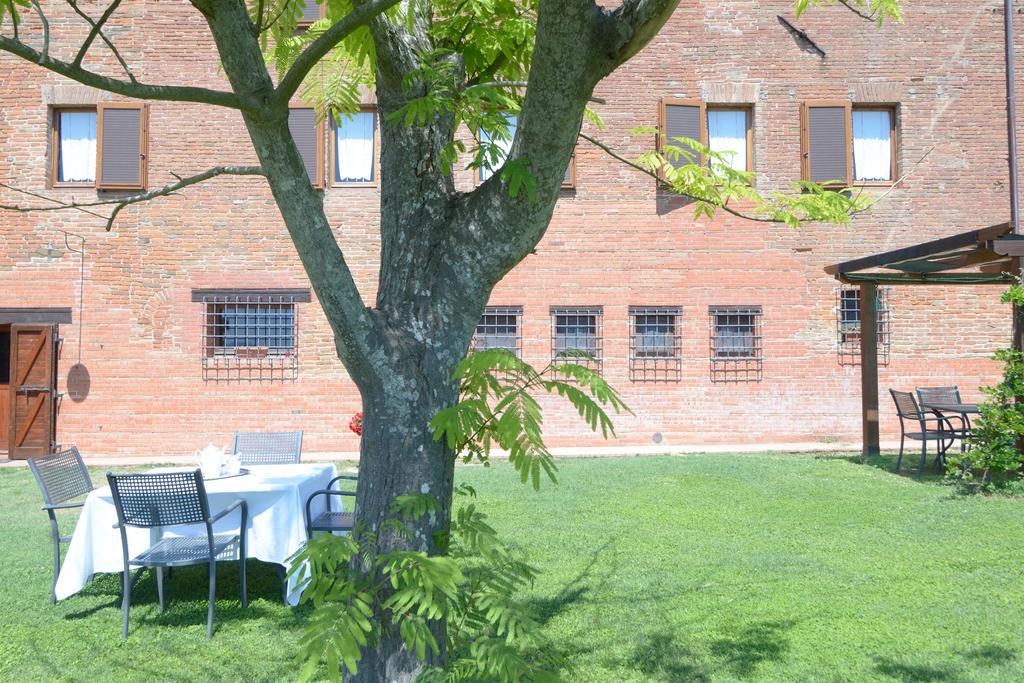 Agriturismo Borgo Del Papa Badia  ภายนอก รูปภาพ