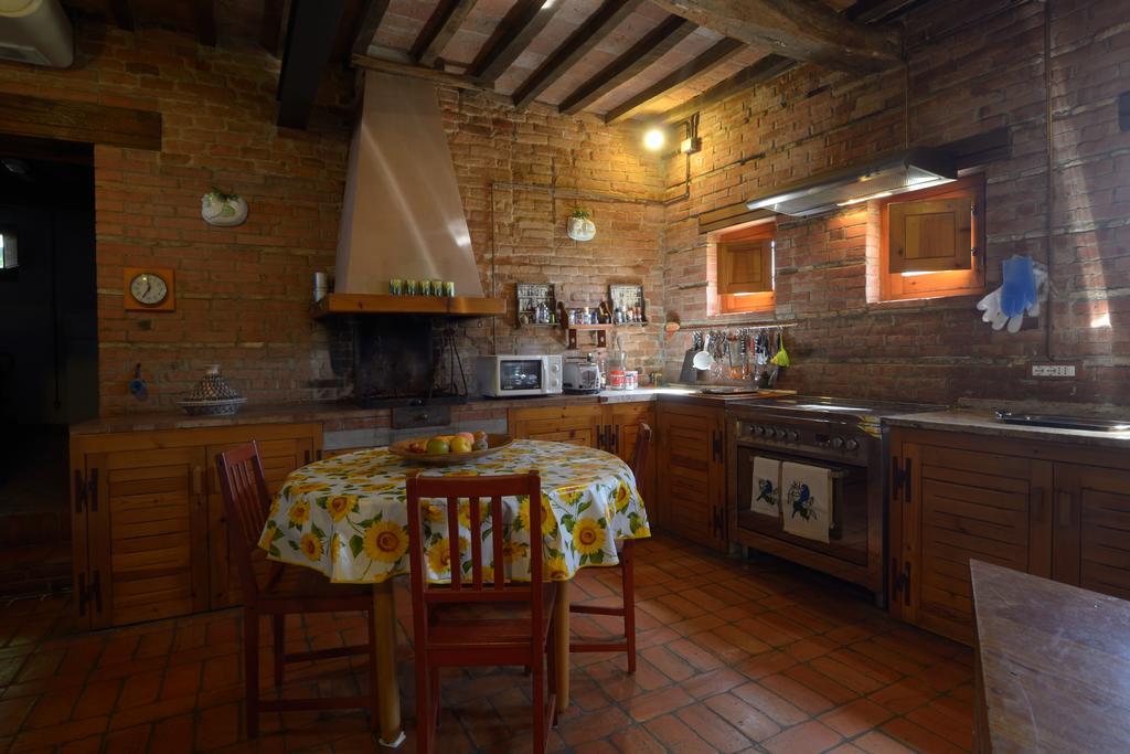 Agriturismo Borgo Del Papa Badia  ภายนอก รูปภาพ