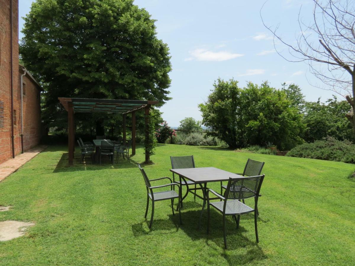 Agriturismo Borgo Del Papa Badia  ภายนอก รูปภาพ